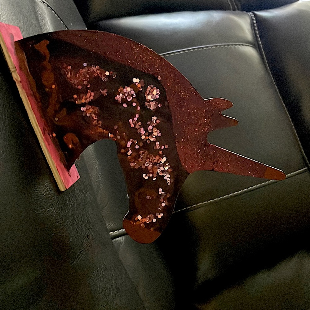 I’m selling a kids wood unicorn that says slay with glitter